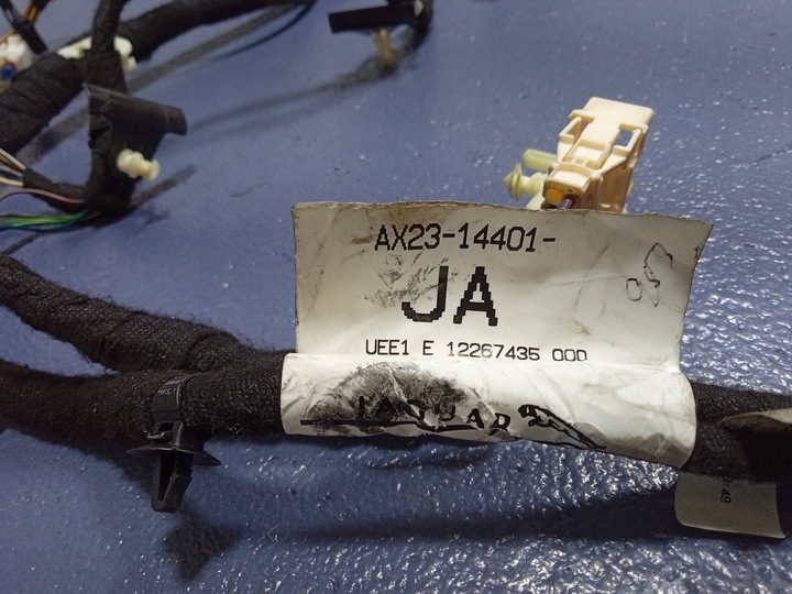фото №9, Jaguar xf i x250 установка жгут панели распределительной ax23-14401-ja