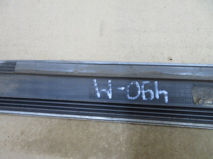 фото №11, Планка двері права volvo 39987039