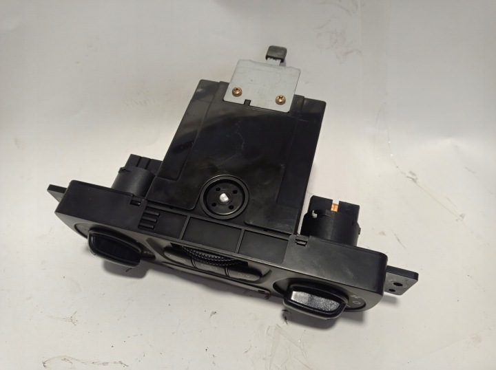 фото №10, Панель климат-контроля kia clarus ok9a361190