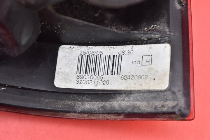 фото №7, Лампа правая зад задняя 8200211020 dacia logan 1 i sedan 04-08