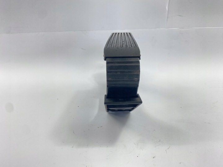 фото №6, Педаль газа потенциометр mercedes w203 w209 2033000704 2033010001 oem номер