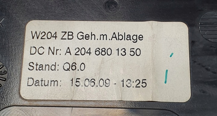 фото №7, Попільничка гніздо 12v mercedes w212