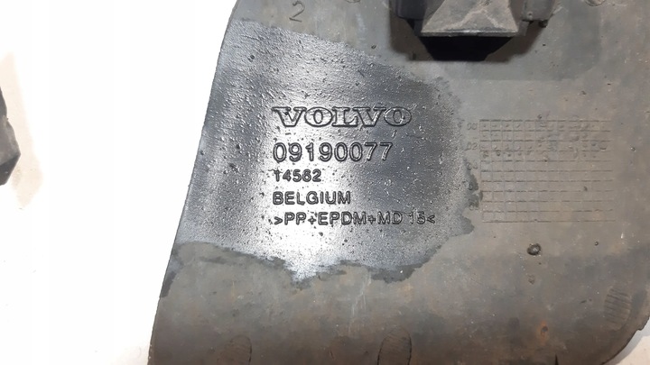 фото №4, Volvo s60 2003 решётка, заглушки