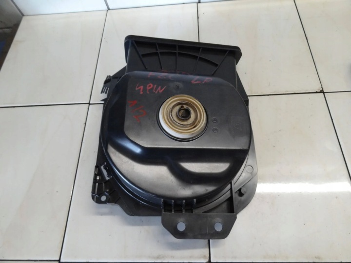фото №10, Bmw 1 f20 f21 2014 динамики низкочастотные басовые перед 9210148 9210147