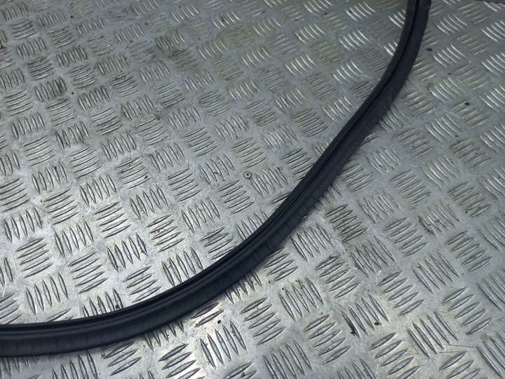 фото №14, Audi a5 2018 зад сторона правая резиновая прокладка дверь задних