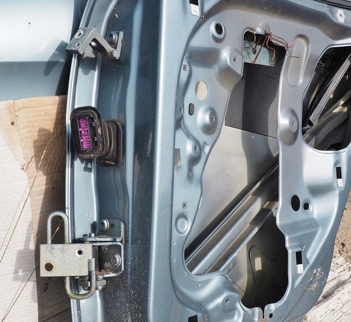 фото №1, Seat altea петля верх lub dół двері праві зад