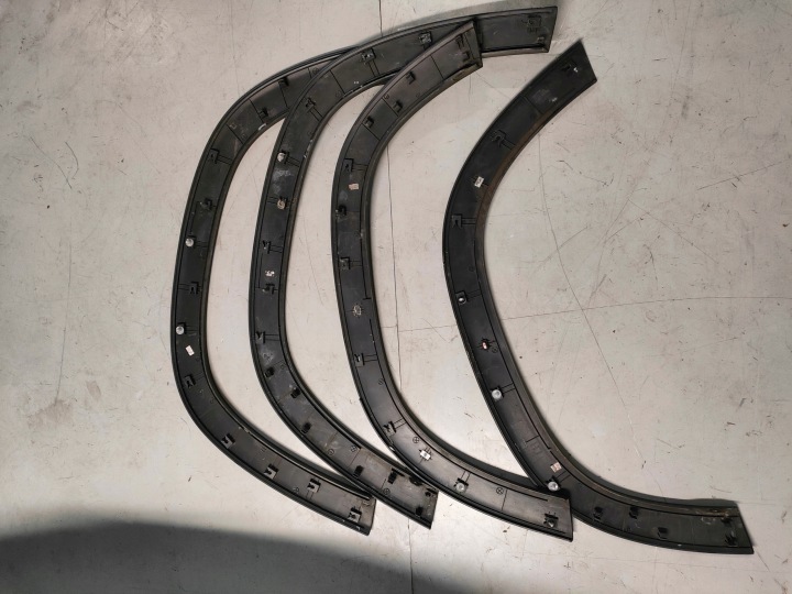 фото №9, Chevrolet orlando молдинг крыльев перед зад комплект