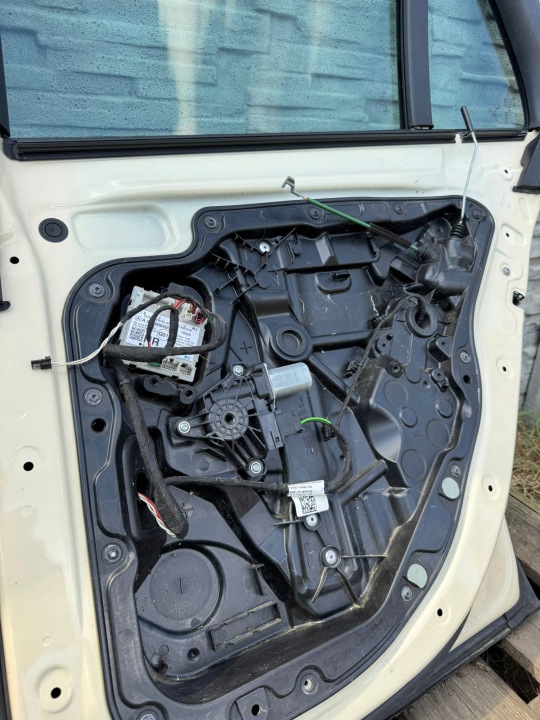 фото №7, Mercedes w213 двері праві зад задні w колір універсал 988