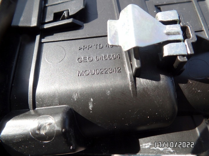 фото №10, Решітка повітропровід права combo e rifter mou022342