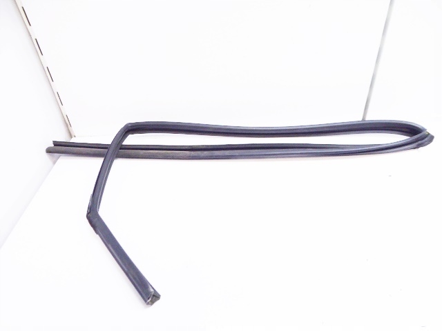 фото №1, Ceed ii прокладка направляюча двері зад ліва універсал