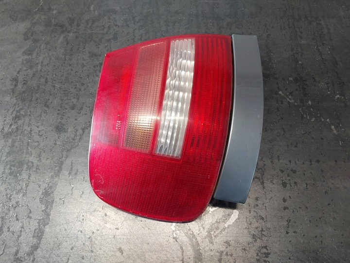 фото №12, Лампа задня ліва audi a4 b5 8d sedan рестайлінг 8d0945095g