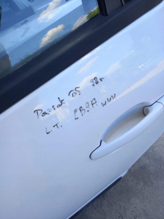 фото №8, Дверь левый зад passat b5 98r lb9a универсал