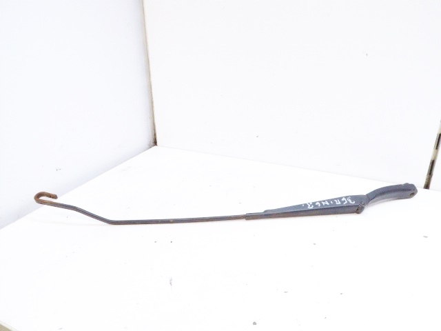 фото №1, Berlingo i 96r- важіль двірники перед праві