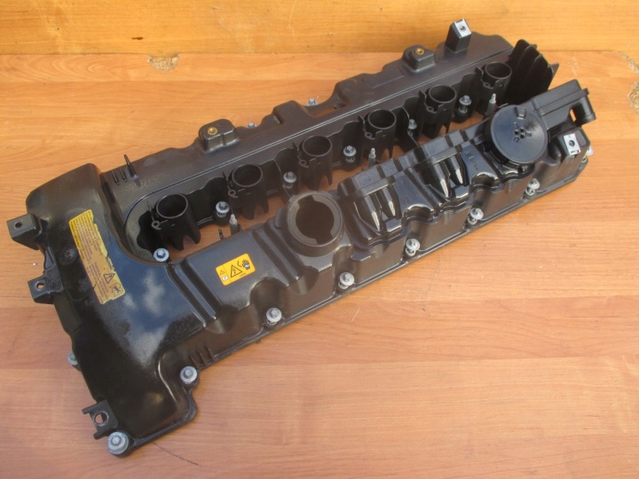 фото №8, Bmw n54 e60 e71 f01 e92 кришка клапанів головки 7548196