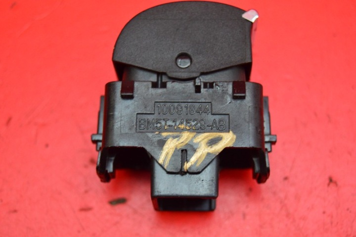 фото №8, Вимикач підйому скла праве перед bm5t-14529-ab ford b-max 08-17