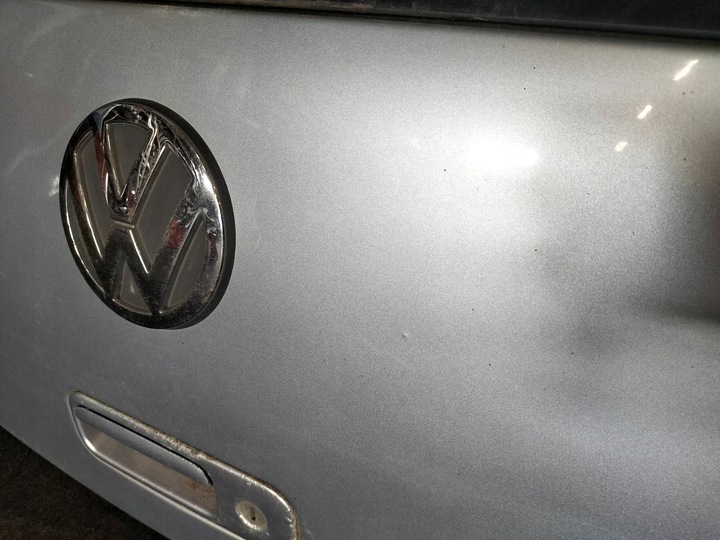 фото №11, Кришка багажника + лампи volkswagen golf iv hb 5d la7w