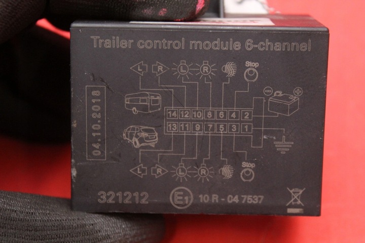 фото №6, Блок керування модуль фаркоп 10r-047537 toyota avensis t27 t29 2.0 d-4d 143 km