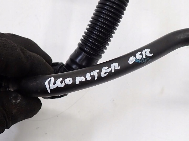 фото №10, Шланг шланг трубка вентиляция картера 036103493ec skoda praktik roomster 1.4i bxw 06r