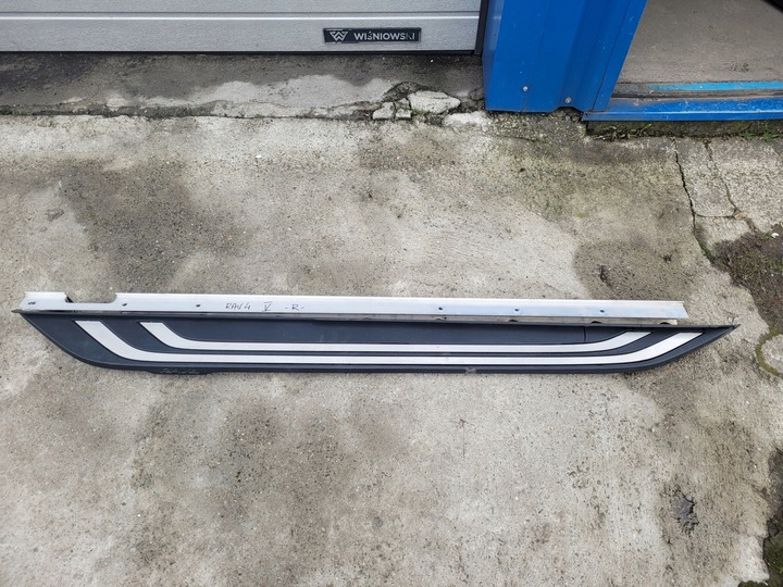 фото №1, Rav4 v - градус поріг праві