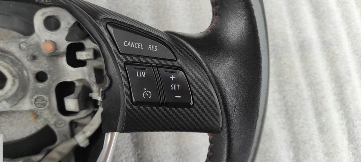 фото №7, Mazda 3 bm руль кожа мультифункция красная nić год 2014