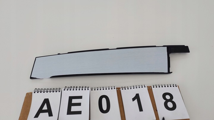 фото №2, Mercedes eqb планка стойка дверь передних правых