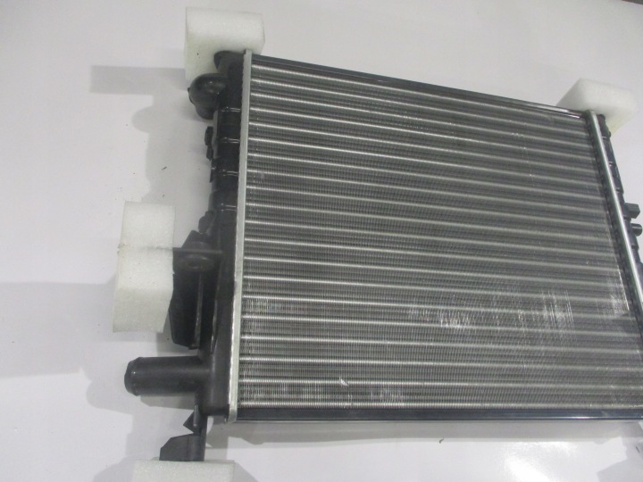 фото №9, Радиатор двигателя основний  renault twingo hella 99001067 8mk376750-071