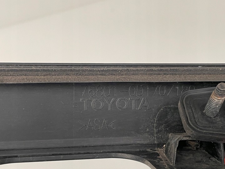 фото №6, Накладка крышки зад toyota yaris iii микровыключатель 2011-2014 76801-0d180