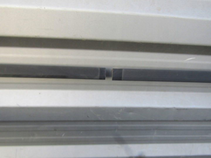 фото №3, 2 mercedes w124 універсал планка рамка скла зад захист скло задня kpl