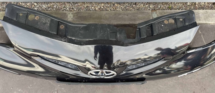 фото №13, Бампер перед передний toyota aygo i hb 05-14r код kolru 211