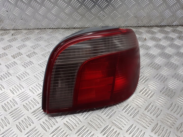 фото №1, Лампа права задня toyota yaris i 53-08701r
