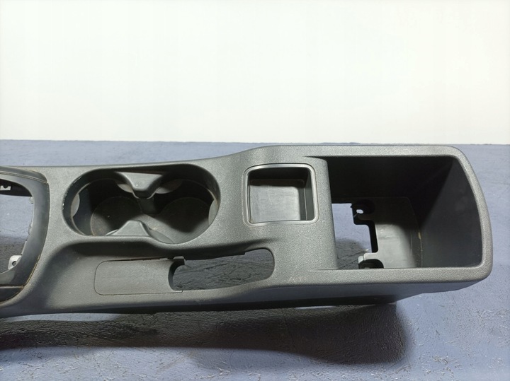 фото №8, Hyundai i30 i рестайлинг туннель средний 84614-2r000