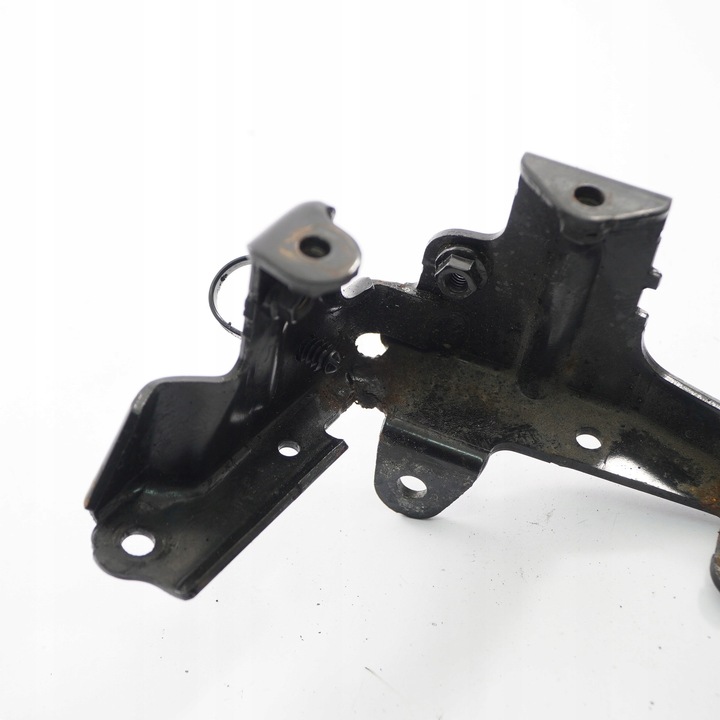 фото №10, Ford focus mk3 1.6 tdci держатель фильтра масла av6q-9a072-ab