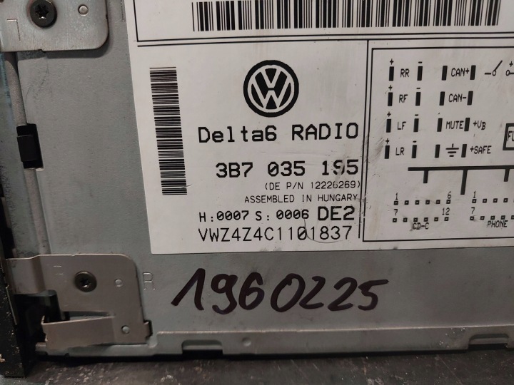 фото №6, Автомагнітола (радіо, програвач) delta 6 volkswagen passat b5 3b7035195