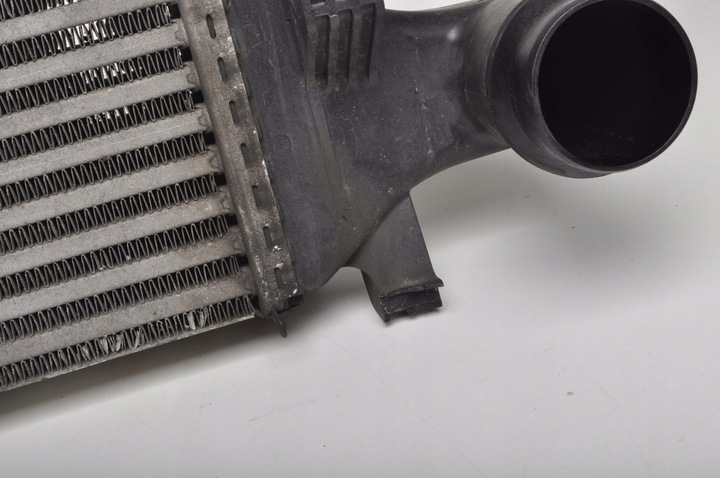 фото №6, Mercedes w176 1.6 радіаторів повітря інтеркулер a2465000100