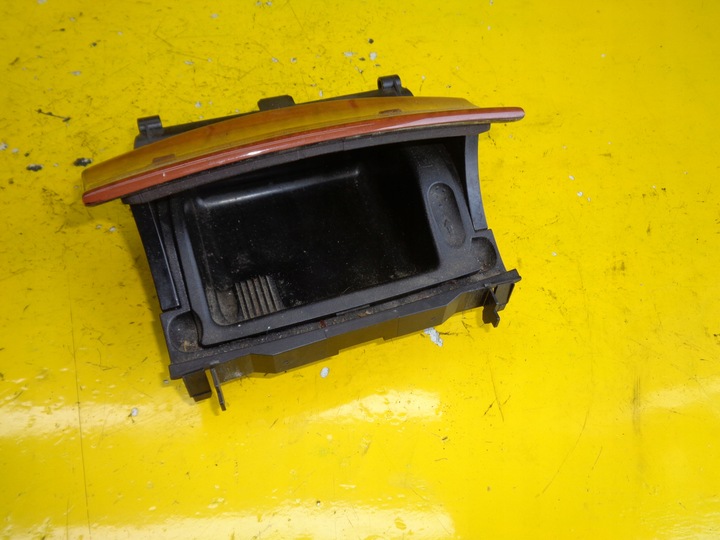 фото №2, Mercedes w203 c пепельница