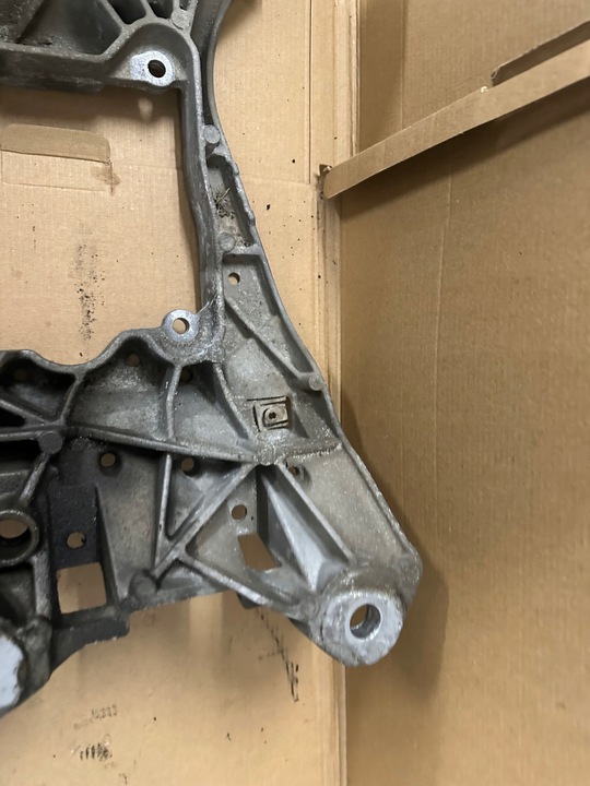 фото №10, Кронштейн підтримка коробки audi a6 c7 3.0t ctua 4g0399263ac