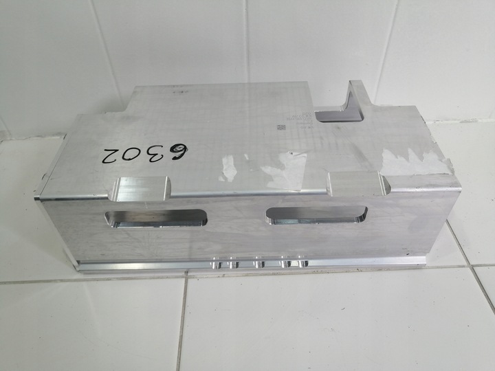 фото №5, Корпус крепление аккумулятора акумулятора audi a6 c8