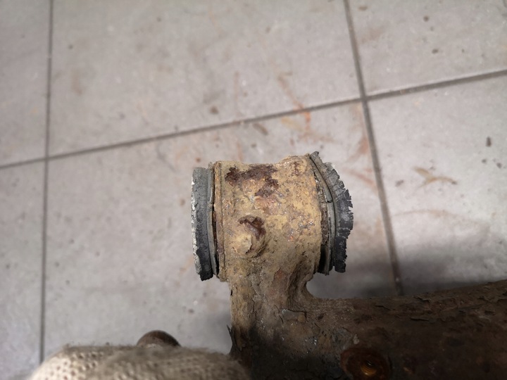 фото №5, Поворотный кулак правые зад audi a8 d2 передний fl