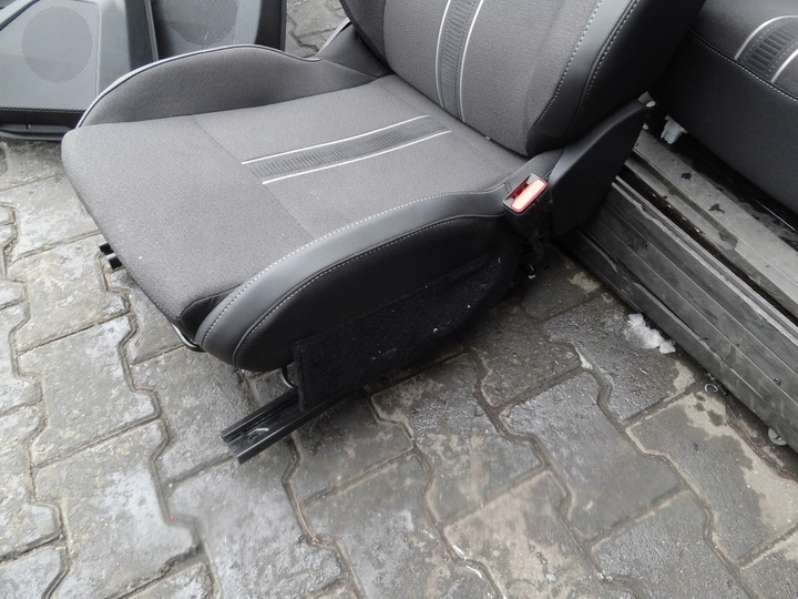 фото №8, Opel astra vi l 23r сидіння передні диван задня оббивка двері gs комплект