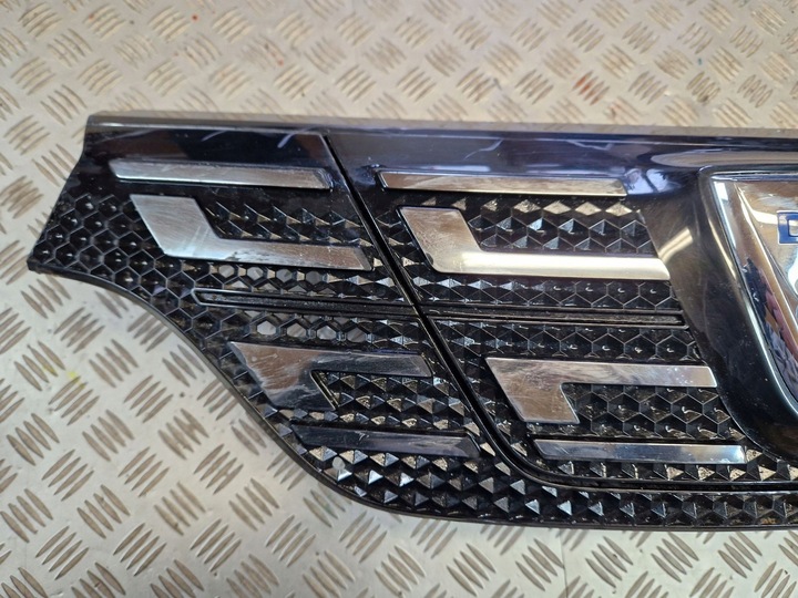 фото №3, Решітка решітка радіатора dacia spring 2021r-