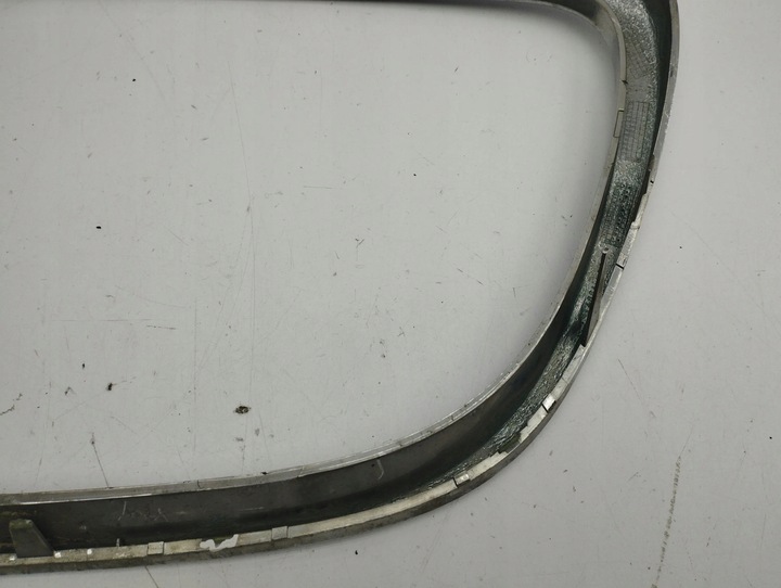 фото №12, Seat altea 2005 маскировочная накладка / решётка радиатора / решётка верхняя радиатор