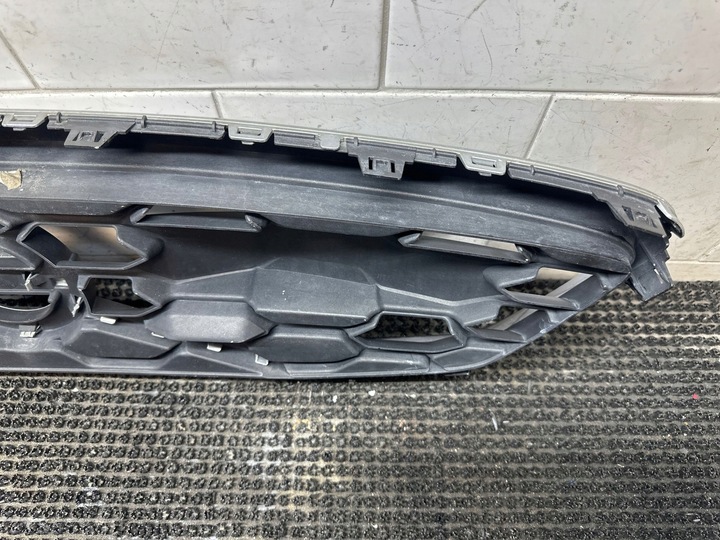 фото №8, Решётка радиатора переднее volvo v40 cross country 31301890