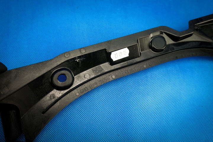 фото №3, Защита накладка крыльев audi a8 s8 4h 4h0823745c