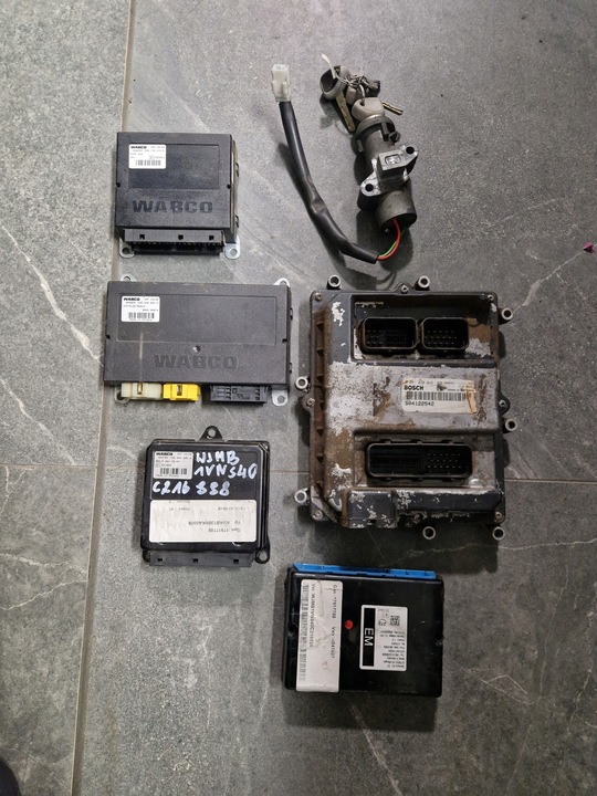 фото №1, Набор стартовый iveco trakker курсор 8 евро 4 / 5 vcm + em + ключи bosch