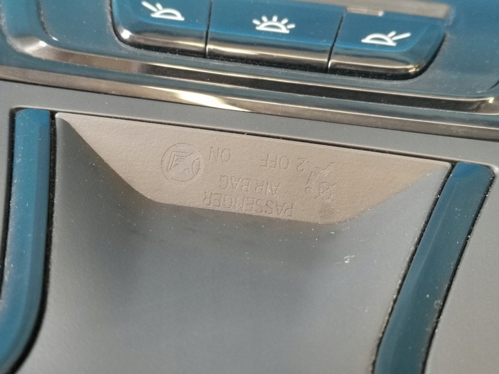 фото №7, Bmw 5 er g31 touring 2018 r 520d 140kw лампа потолок led sos передняя