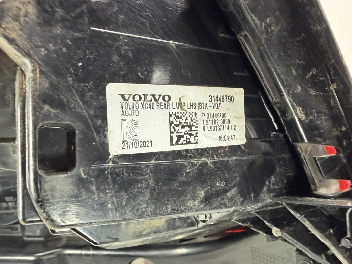 фото №11, Volvo xc40 фара задняя левое зад 31446790