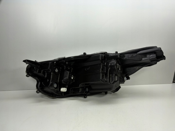 фото №8, Toyota yaris iv 4 фара передня праве перед k0-6eu