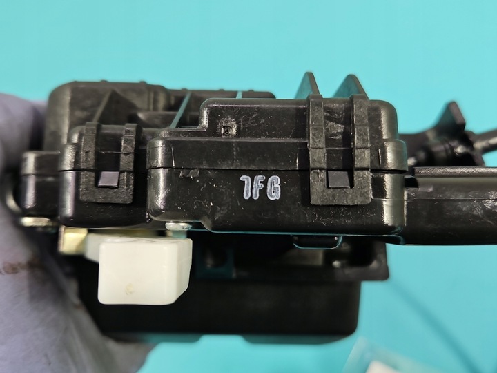 фото №13, Замок кришки зад багажника kia sportage iv 15-21 6+4pin