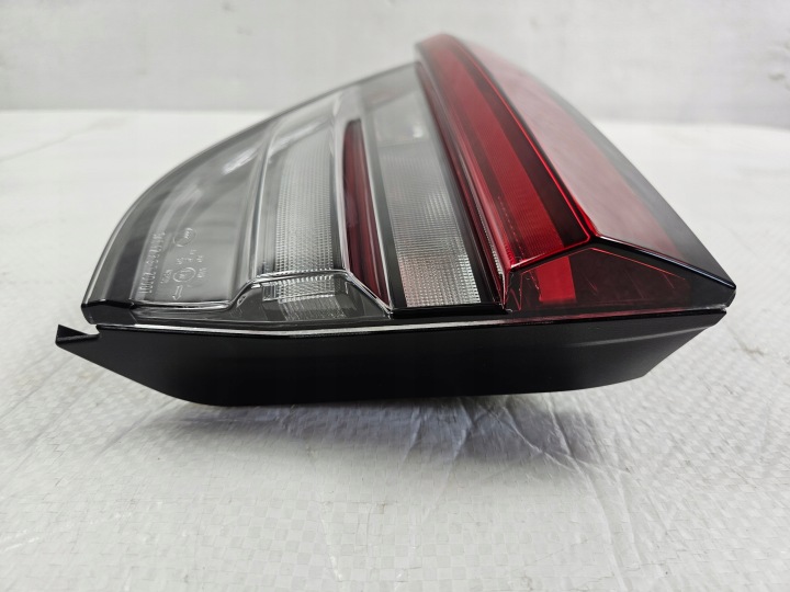 фото №9, Правая задняя фара w крышка багажника led maserati levante m161 рестайлинг 0670155103