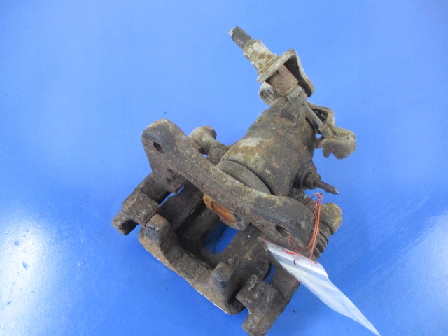 фото №1, Citroen c8 i 2.0hdi суппорт тормоза зад правые